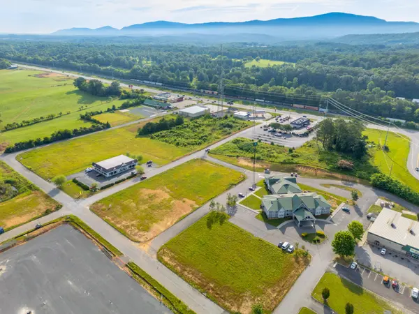 12 Ocoee Town & Country, Ocoee, TN 37361