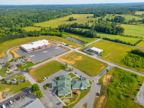 12 Ocoee Town & Country, Ocoee, TN 37361