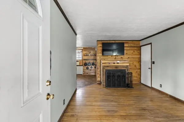 10160 W Oak Dr, Bon Aqua, TN 37025