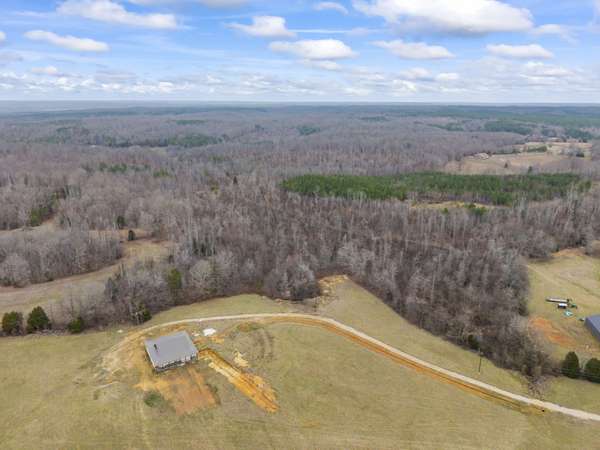 3877 Rockport McIllwain Rd, Holladay, TN 38341