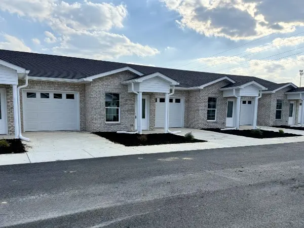 741 Kings Ln #A-3, Tullahoma, TN 37388