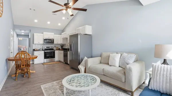 741 Kings Ln #B-5, Tullahoma, TN 37388