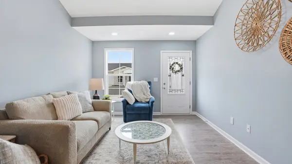 741 Kings Ln #B-9, Tullahoma, TN 37388
