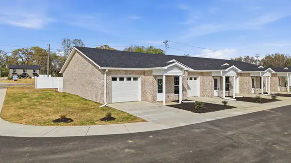 741 Kings Ln #C-15, Tullahoma, TN 37388