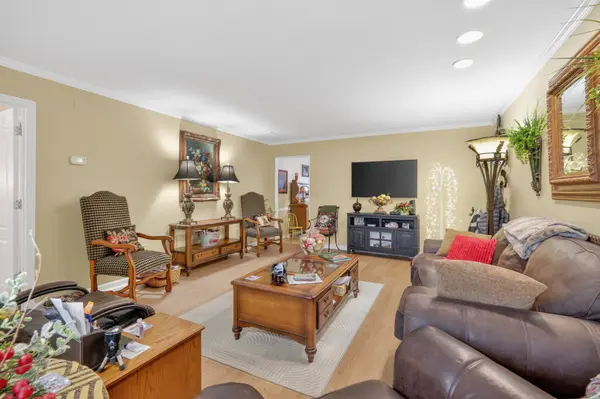 617 E Lane St, Shelbyville, TN 37160