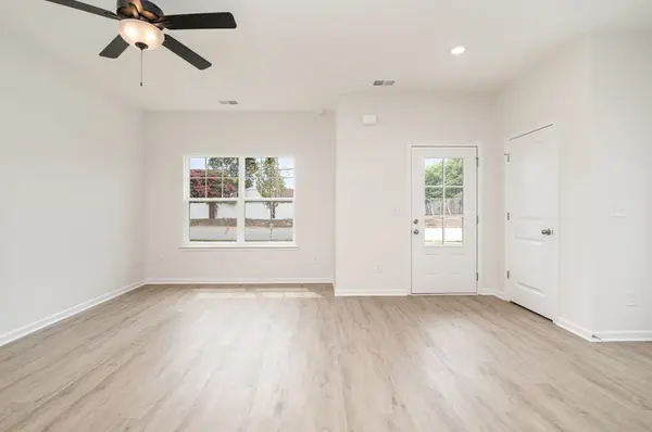 109 Hook and Ladder Ln, La Vergne, TN 37086