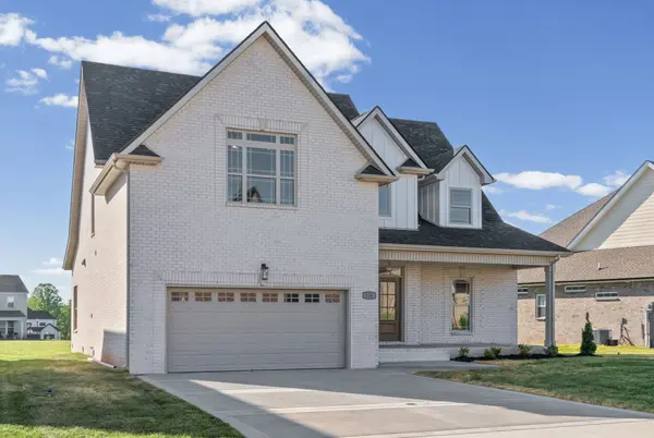 526 Foxglove Ln, Clarksville, TN 37043