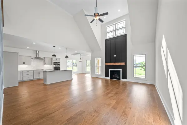 526 Foxglove Ln, Clarksville, TN 37043