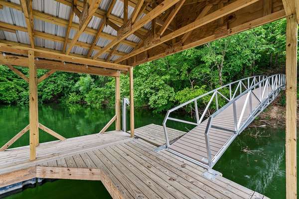 19 Summer Breeze Dr, Smithville, TN 37166