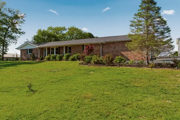 5843 Highway 41 #N, Cedar Hill, TN 37032