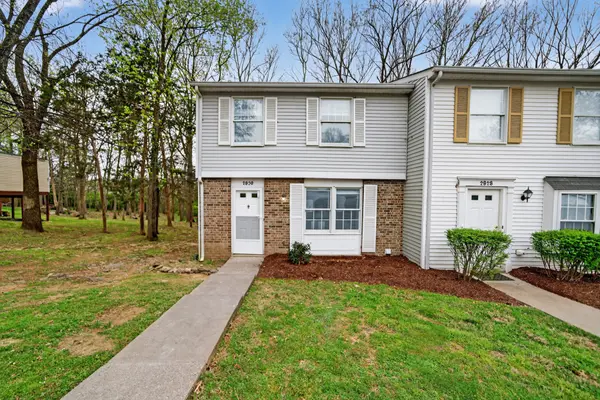 2830 Lake Forest Dr, Nashville, TN 37217