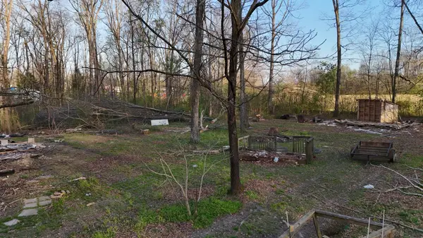 204 Alps Dr, Hohenwald, TN 38462