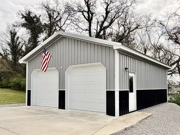 525 E Washington St, Pulaski, TN 38478