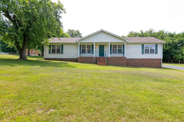 517 Woods Dr, Columbia, TN 38401