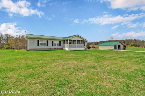 1978 Oloff Smith Rd, Allardt, TN 38504