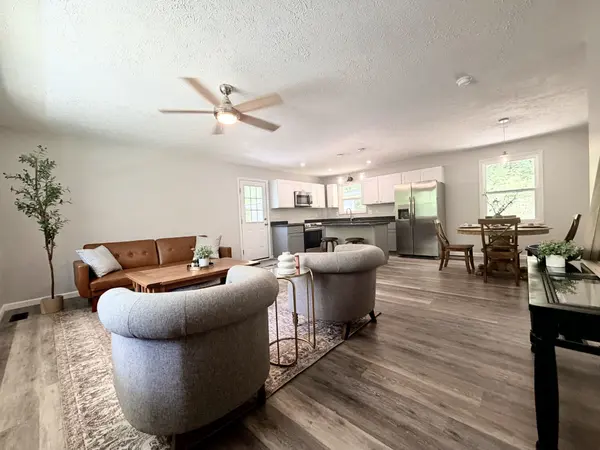 5075 Logan Rd, Cunningham, TN 37052