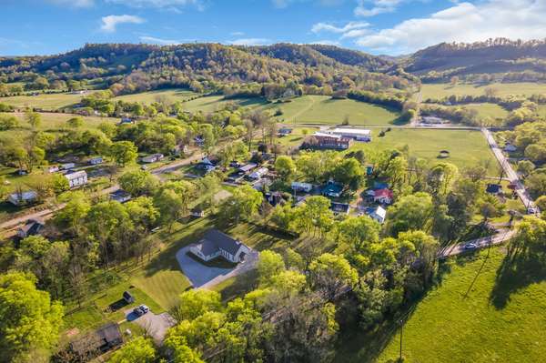 317 W Railroad St, Petersburg, TN 37144