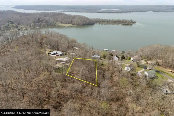 510 Big Richland Dr, Waverly, TN 37185