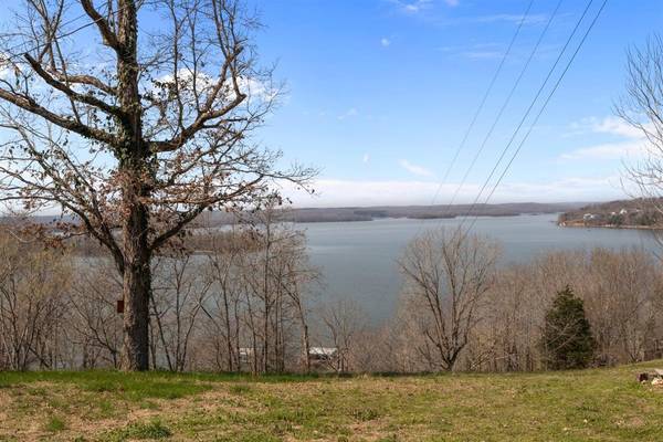 510 Big Richland Dr, Waverly, TN 37185