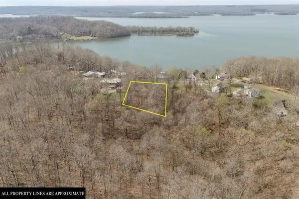 510 Big Richland Dr, Waverly, TN 37185