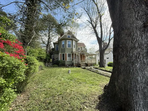 416 W Rockwood St, Rockwood, TN 37854