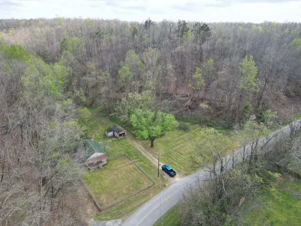 417 Trace Creek Rd, Hohenwald, TN 38462