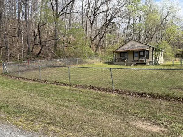 417 Trace Creek Rd, Hohenwald, TN 38462