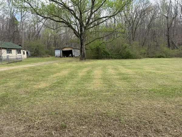 417 Trace Creek Rd, Hohenwald, TN 38462
