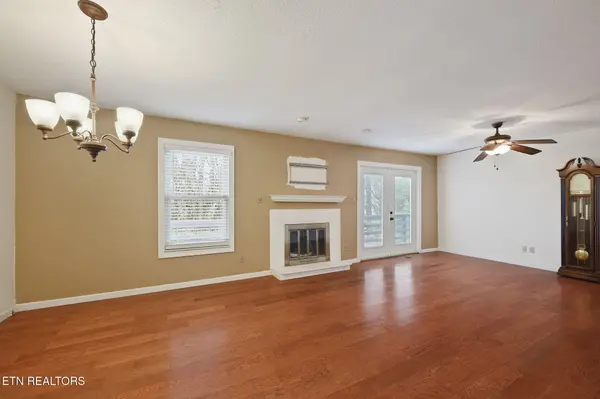 8709 Olde Colony Tr #18, Knoxville, TN 37923