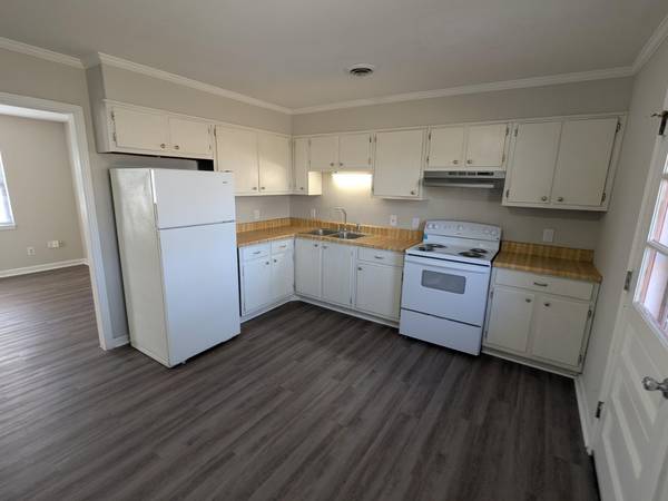413 Shawnee Dr, Columbia, TN 38401