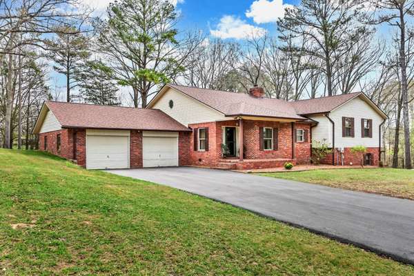 115 Mostly Locust Dr, Buchanan, TN 38222