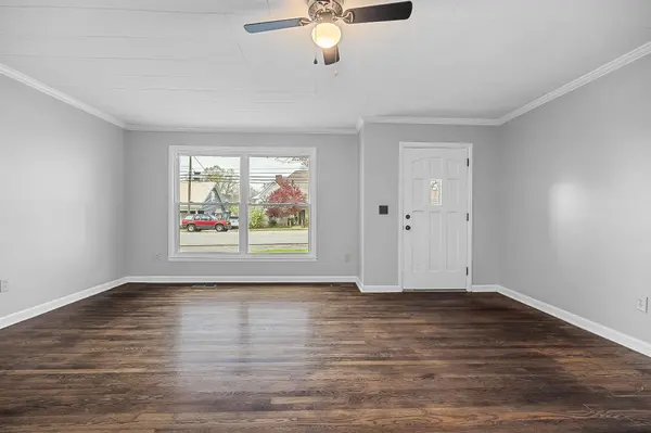 106 N Main St, Sparta, TN 38583