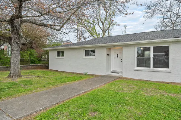 106 N Main St, Sparta, TN 38583