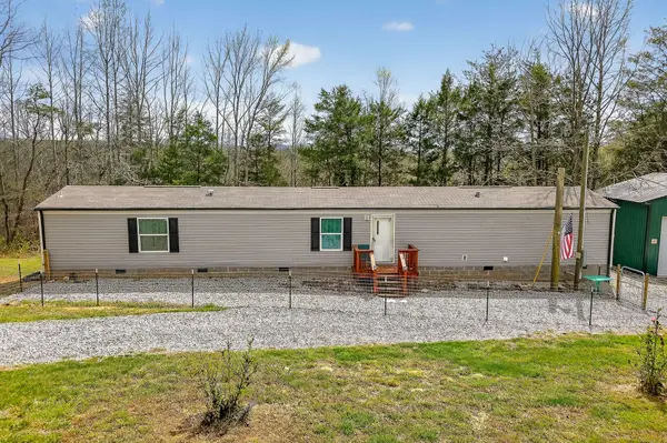 1237 Ridge Rd, Quebeck, TN 38579