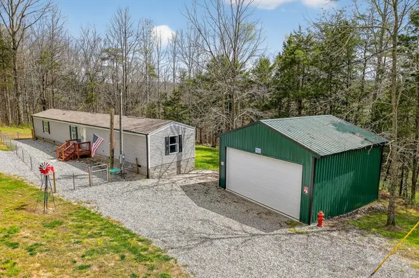1237 Ridge Rd, Quebeck, TN 38579