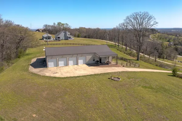 1690 Ramblewood Dr, Lewisburg, TN 37091