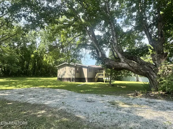 2506 Rugby Pike, Jamestown, TN 38556