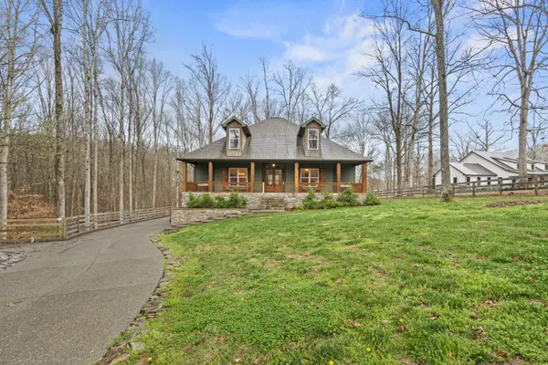 1073 Split Rail Cir, Kingston Springs, TN 37082