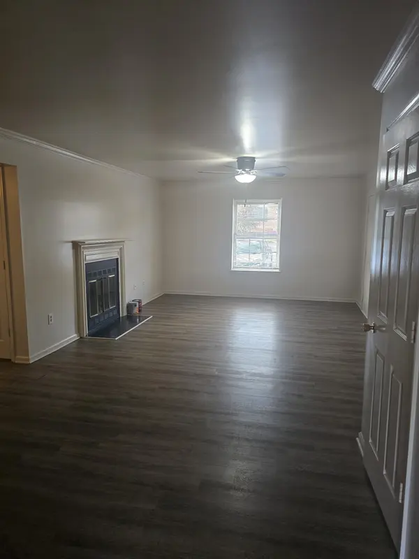 211 Ellington Pl #211, Madison, TN 37115
