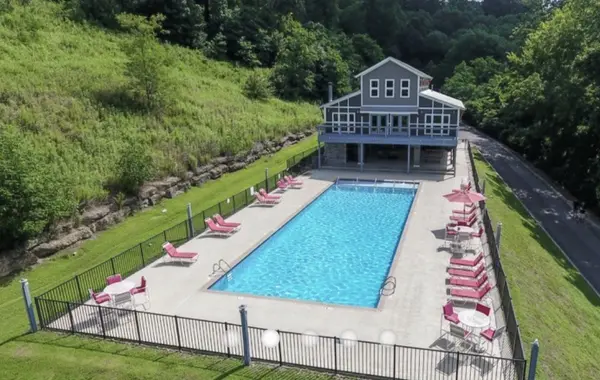 323 Seaton Dr, Smithville, TN 37166