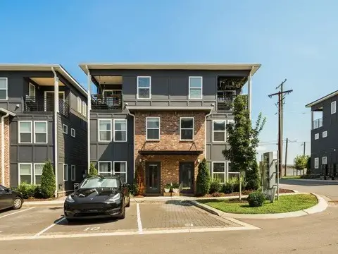 102 Duke St #33, Nashville, TN 37207