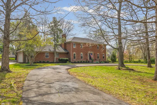 440 Petsch Ln, Hopkinsville, KY 42240