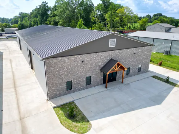 100 Industrial Dr, Clarksville, TN 37040