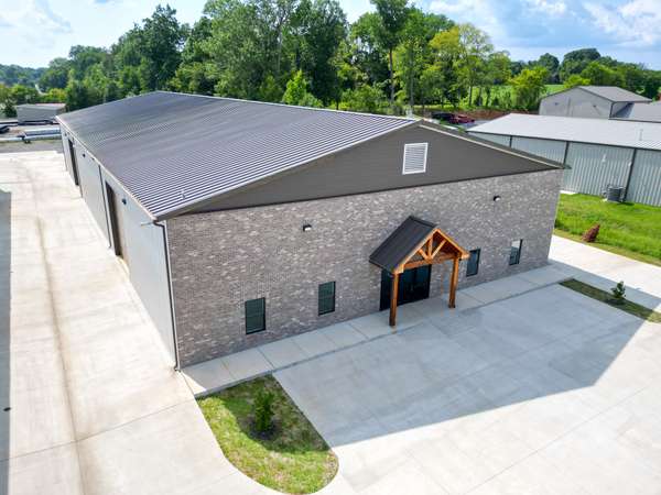 100 Industrial Dr, Clarksville, TN 37040