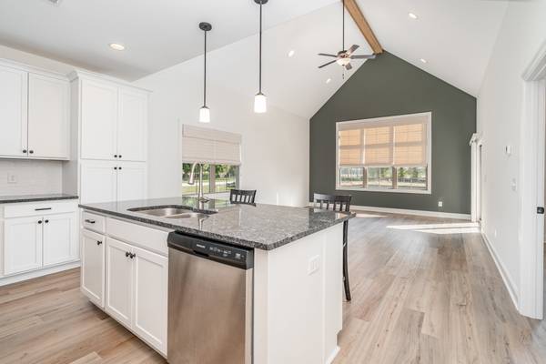412 W Foxrun, Springfield, TN 37172