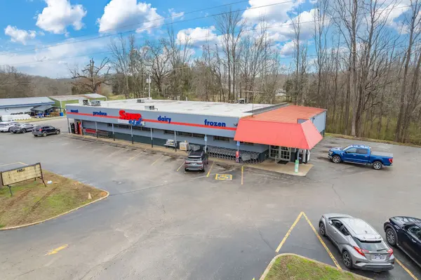 1182 E Main St, Parsons, TN 38363