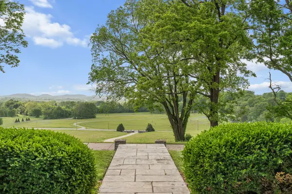 1633 Lewisburg Pike, Franklin, TN 37064
