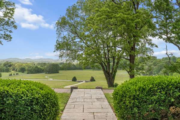 1633 Lewisburg Pike, Franklin, TN 37064