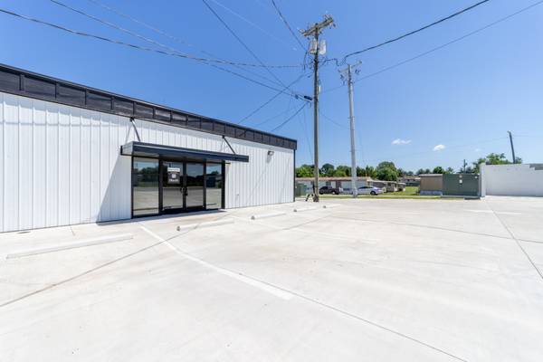 2805 Fort Campbell Blvd, Clarksville, TN 37042
