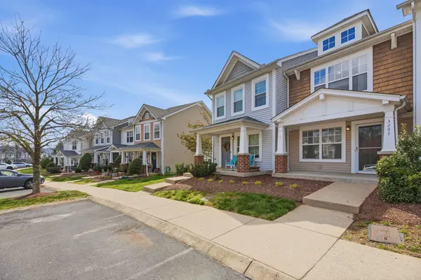 3297 Harpeth Springs Dr, Nashville, TN 37221